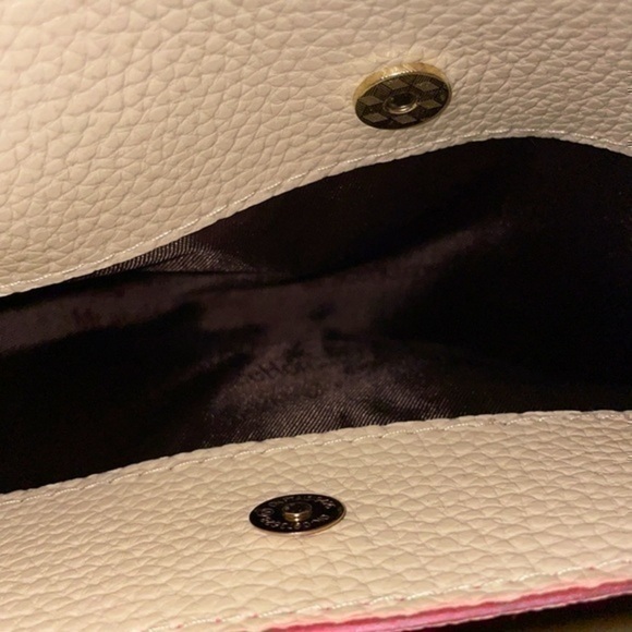 NWOT clutch crossbody bag purse chain strap monogrammed DDM embroidery in cream - Picture 8 of 10